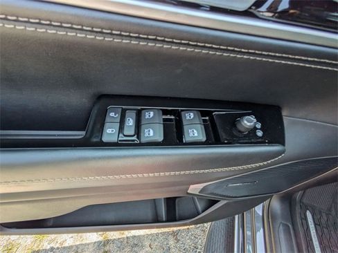 Used 2022 Jeep Wagoneer Series III w/ Convenience Group I image 16