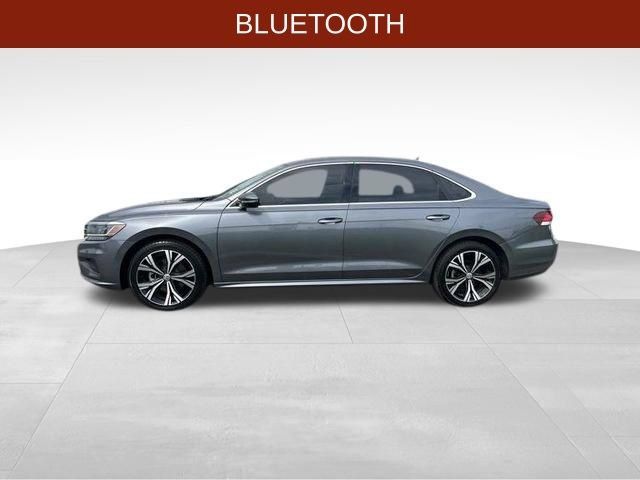 Used 2022 Volkswagen Passat 2.0T SE FWD image 4