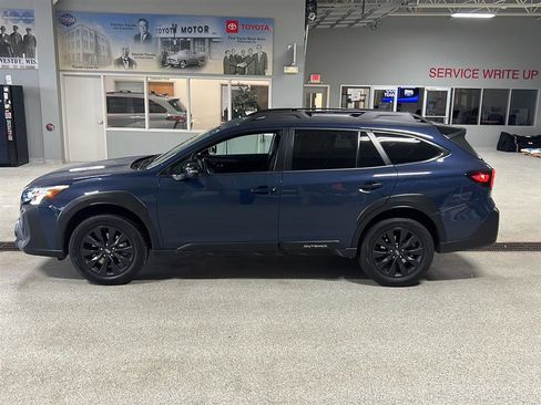 Used 2023 Subaru Outback Onyx Edition image 18