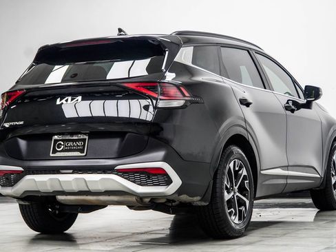 Used 2025 Kia Sportage EX w/ Premium Package FWD image 13
