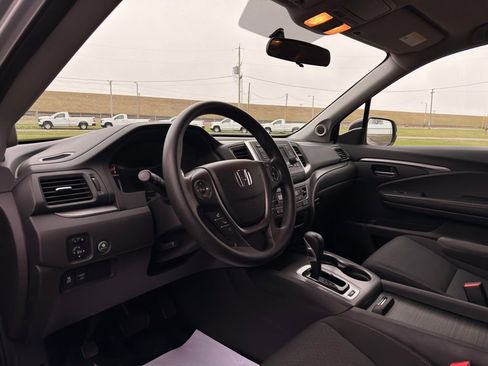Used 2017 Honda Ridgeline RTS image 19