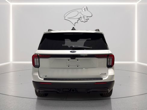 Certified 2025 Ford Explorer ST-Line w/ Premium Package AWD/4WD image 4