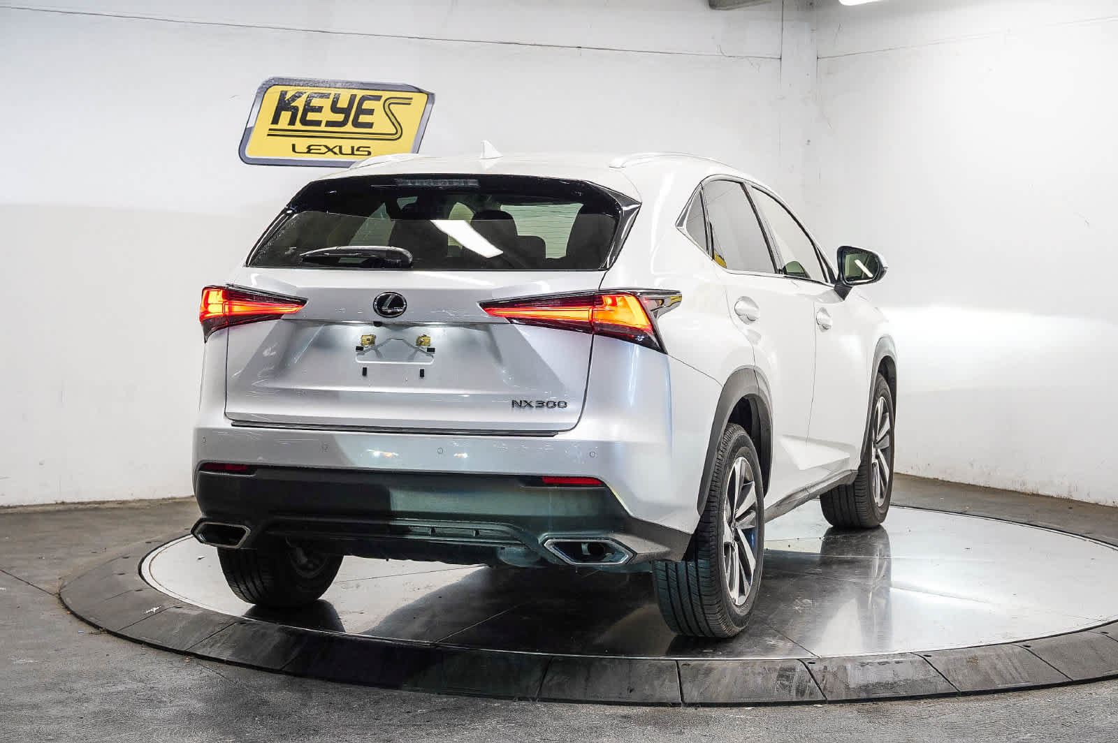 Used 2021 Lexus NX 300 FWD w/ Premium Package image 4
