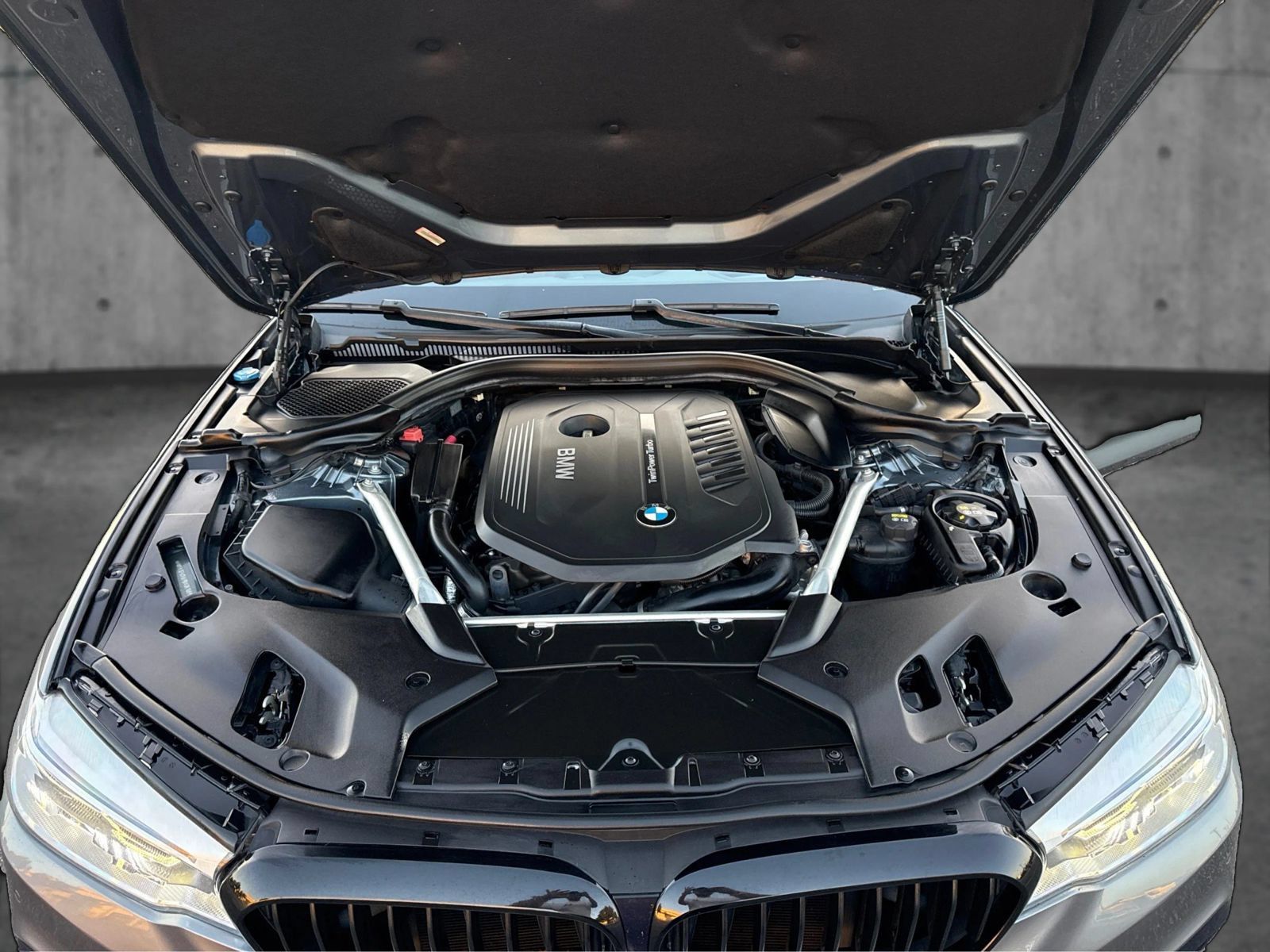 Used 2018 BMW 540i RWD image 11