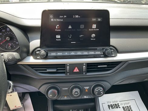 Used 2020 Kia Forte LXS FWD image 30