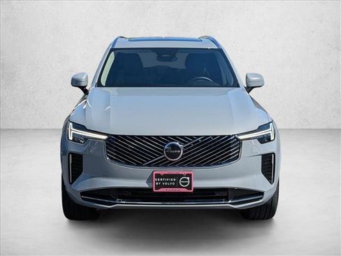 Certified 2026 Volvo XC90 B5 Core AWD/4WD image 2