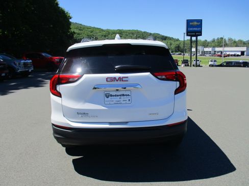 Certified 2020 GMC Terrain SLE w/ Driver Convenience Package AWD/4WD image 6