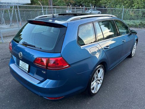 Used 2017 Volkswagen Golf SEL FWD image 5
