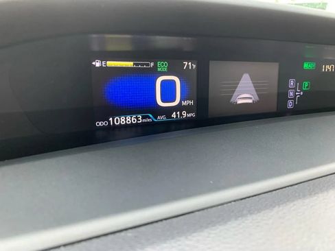 Used 2017 Toyota Prius Two FWD image 19