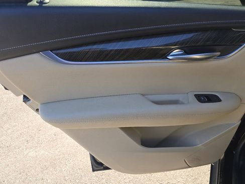 Used 2018 Cadillac XT5 Base image 23