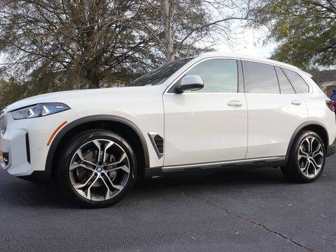 Certified 2024 BMW X5 xDrive40i w/ Premium Package image 1