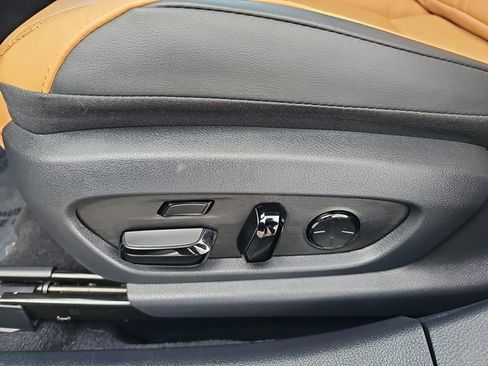 Certified 2023 Lexus ES 300h w/ Luxury Package image 30