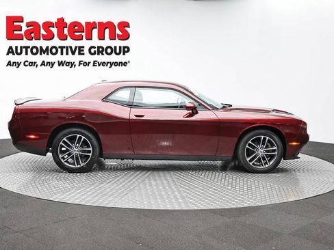 Used 2019 Dodge Challenger SXT AWD/4WD image 4