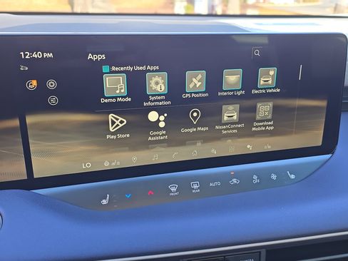 New 2026 Nissan Leaf Platinum+ w/ Floor Mat Package (Platinum+) image 21