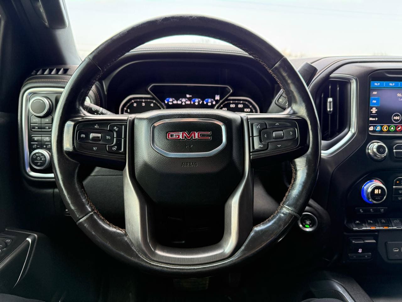 Used 2019 GMC Sierra 1500 AT4 w/ AT4 Premium Package AWD/4WD image 21
