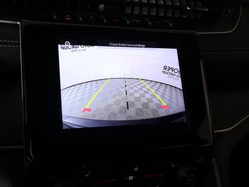 Used 2025 Jeep Grand Cherokee Altitude RWD image 6