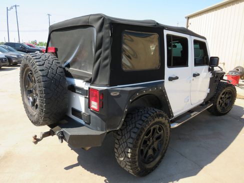 Used 2013 Jeep Wrangler Unlimited Sport image 4