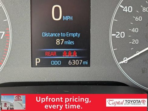 Used 2025 Toyota Corolla LE FWD image 18