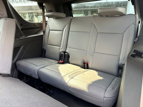 Used 2025 GMC Yukon Elevation AWD/4WD image 24