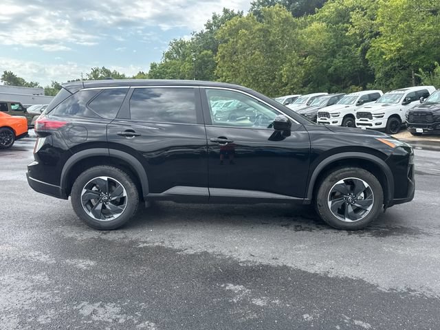 Used 2025 Nissan Rogue SV FWD image 9