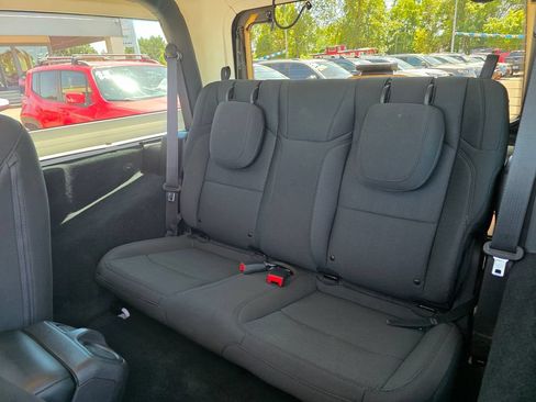 Used 2022 Jeep Wrangler Sport AWD/4WD image 6
