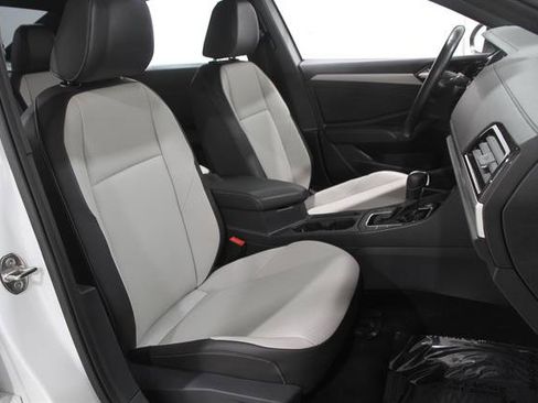 Used 2020 Volkswagen Jetta R-Line w/ R-Line Cold Weather Package FWD image 15