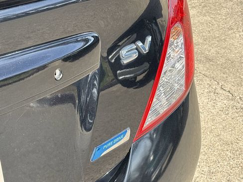 Used 2013 Nissan Versa SV image 19