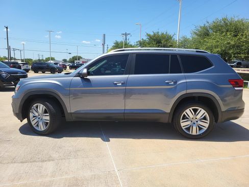 Used 2019 Volkswagen Atlas SE w/ Panoramic Sunroof Package FWD image 8