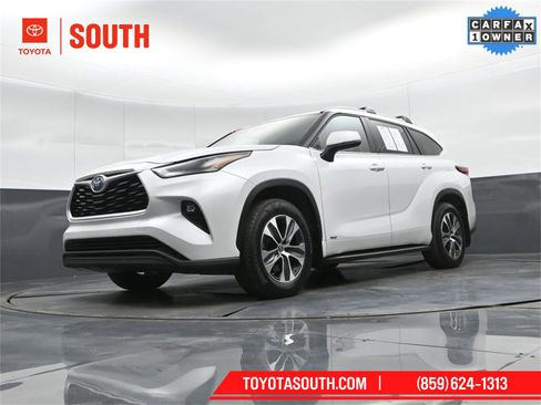 Used 2022 Toyota Highlander XLE image 50