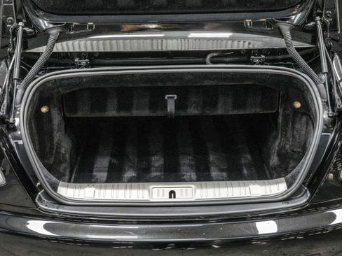 Used 2017 Rolls-Royce Dawn image 17