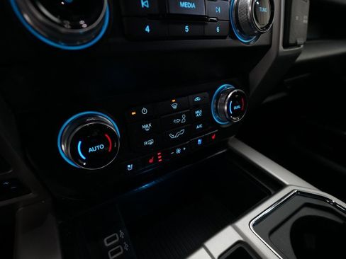 Used 2019 Ford F150 Lariat w/ Equipment Group 502A Luxury image 20