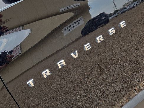 Used 2022 Chevrolet Traverse LT AWD/4WD image 11