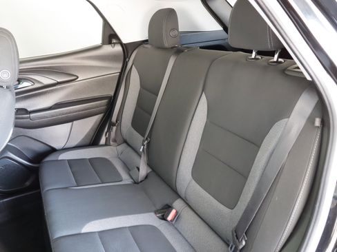 Used 2021 Chevrolet TrailBlazer LT w/ Sun and Liftgate Package image 9