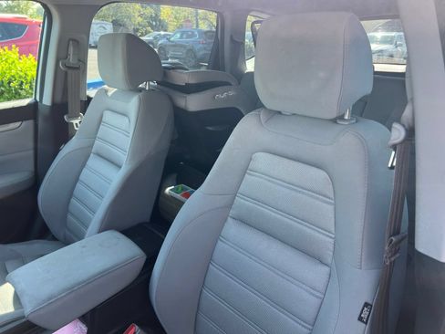 Used 2018 Honda CR-V LX image 7