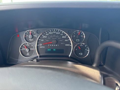 Used 2025 GMC Savana 2500 w/ Driver Convenience Package RWD image 29