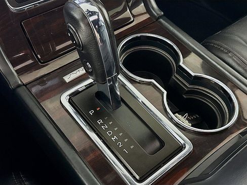 Used 2016 Lincoln Navigator Reserve AWD/4WD image 19