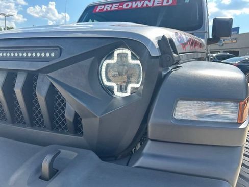 Used 2020 Jeep Gladiator Sport w/ Quick Order Package 24S AWD/4WD image 4