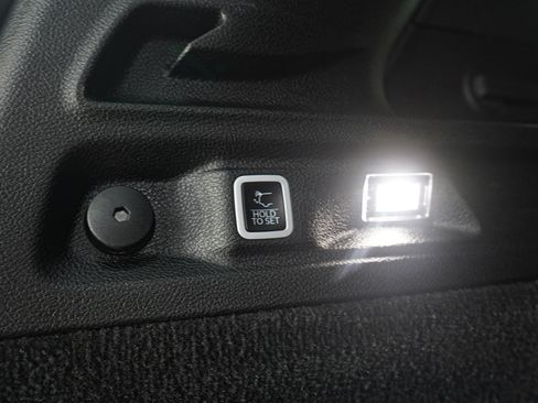 Used 2024 Jeep Grand Cherokee L Overland image 13