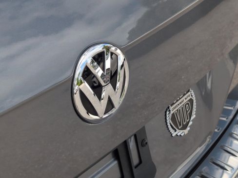 Used 2021 Volkswagen Tiguan S image 23