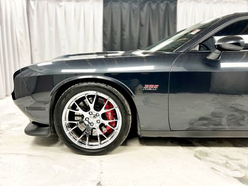 Used 2017 Dodge Challenger SRT w/ Technology Group image 10