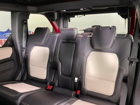 New 2026 Ford Bronco Outer Banks w/ Sasquatch Package AWD/4WD image 16