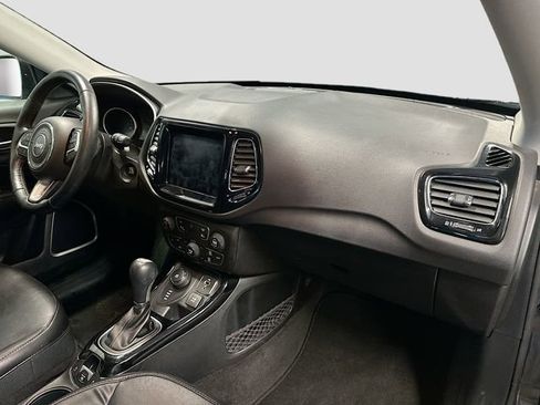 Used 2018 Jeep Compass Limited w/ Navigation Group image 28