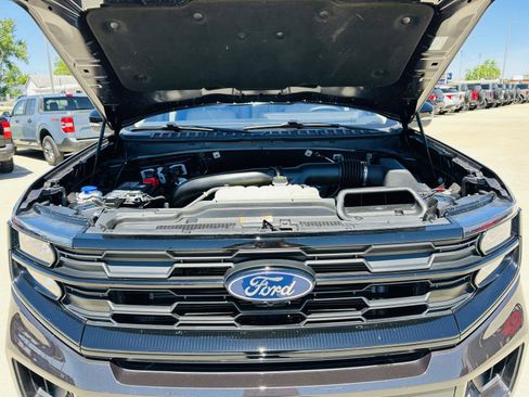 Used 2025 Ford Expedition Active AWD/4WD image 50