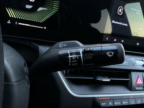 Used 2025 Kia K4 LXS image 37