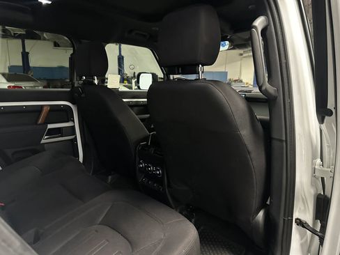 Used 2022 Land Rover Defender 110 AWD/4WD image 19