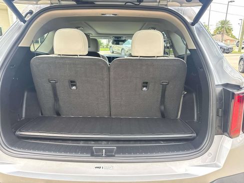 Used 2025 Kia Sorento EX w/ EX Panoramic Sunroof Package AWD/4WD image 12