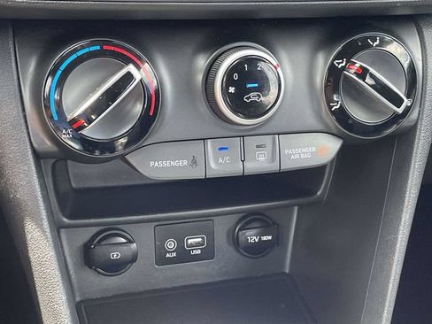 Used 2020 Hyundai Kona SE FWD image 15