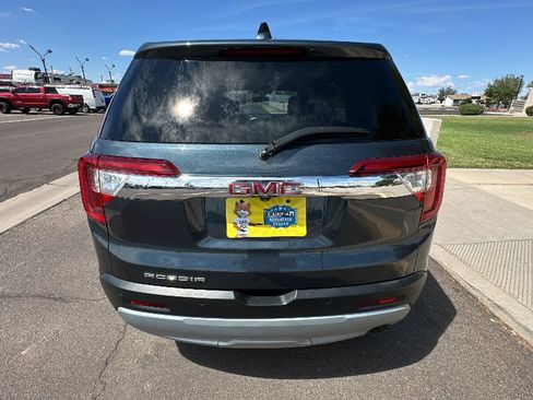 Used 2020 GMC Acadia SLE FWD image 3