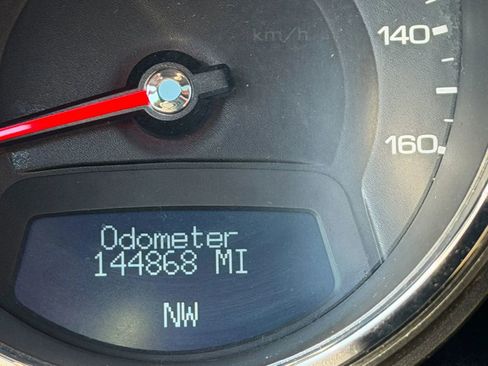 Used 2011 Cadillac CTS Premium RWD image 27