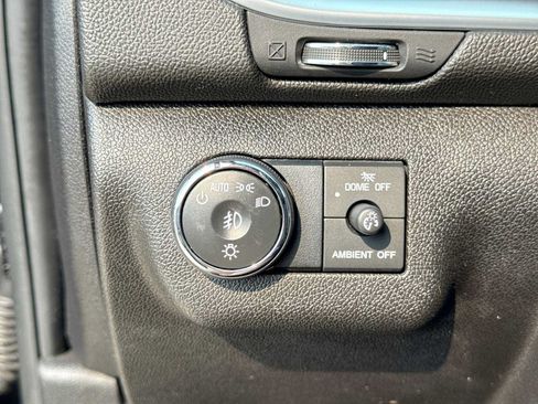 Used 2017 Chevrolet Traverse LT FWD image 27